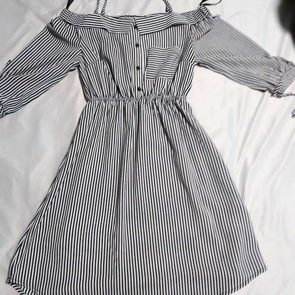 NWT- Stripe Dress 3/4 sleeve - Picture 2 of 5